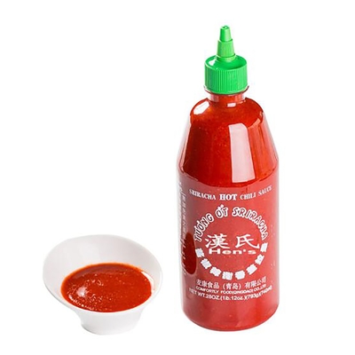 De rode van de het Kruidensaus van 793G Japanse Restaurants Sriracha Chili Sauce